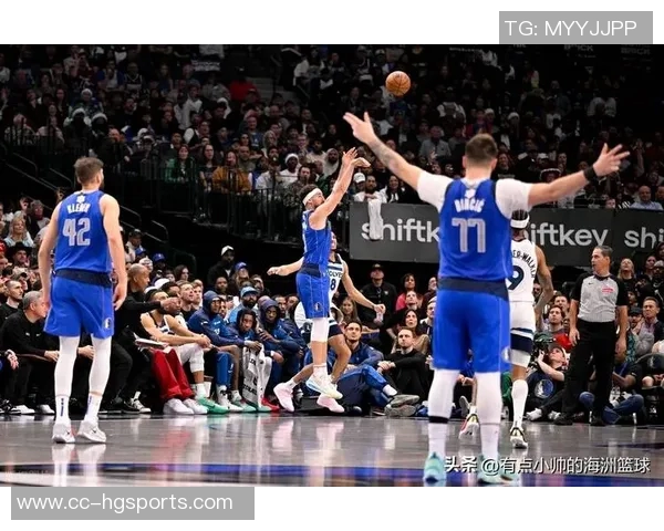 克莱首节短暂出战5分钟表现平平仅得4分助球队开局稳健