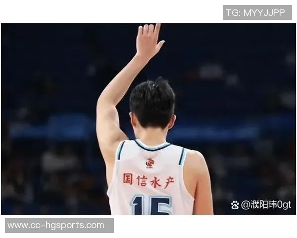 杨瀚森展现卓越处理球能力成为场上关键球员的独特优势