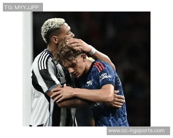 阿森纳U21比赛萨尔蒙因抗议判罚被罚下道曼伤愈复出重返赛场